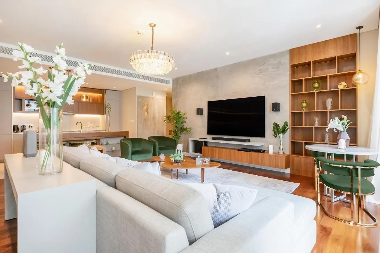 Fam Living - City Walk - Luxe Interiors Dubaj 0*,