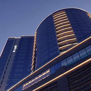Radisson Blu Hotel, Waterfront Hotel